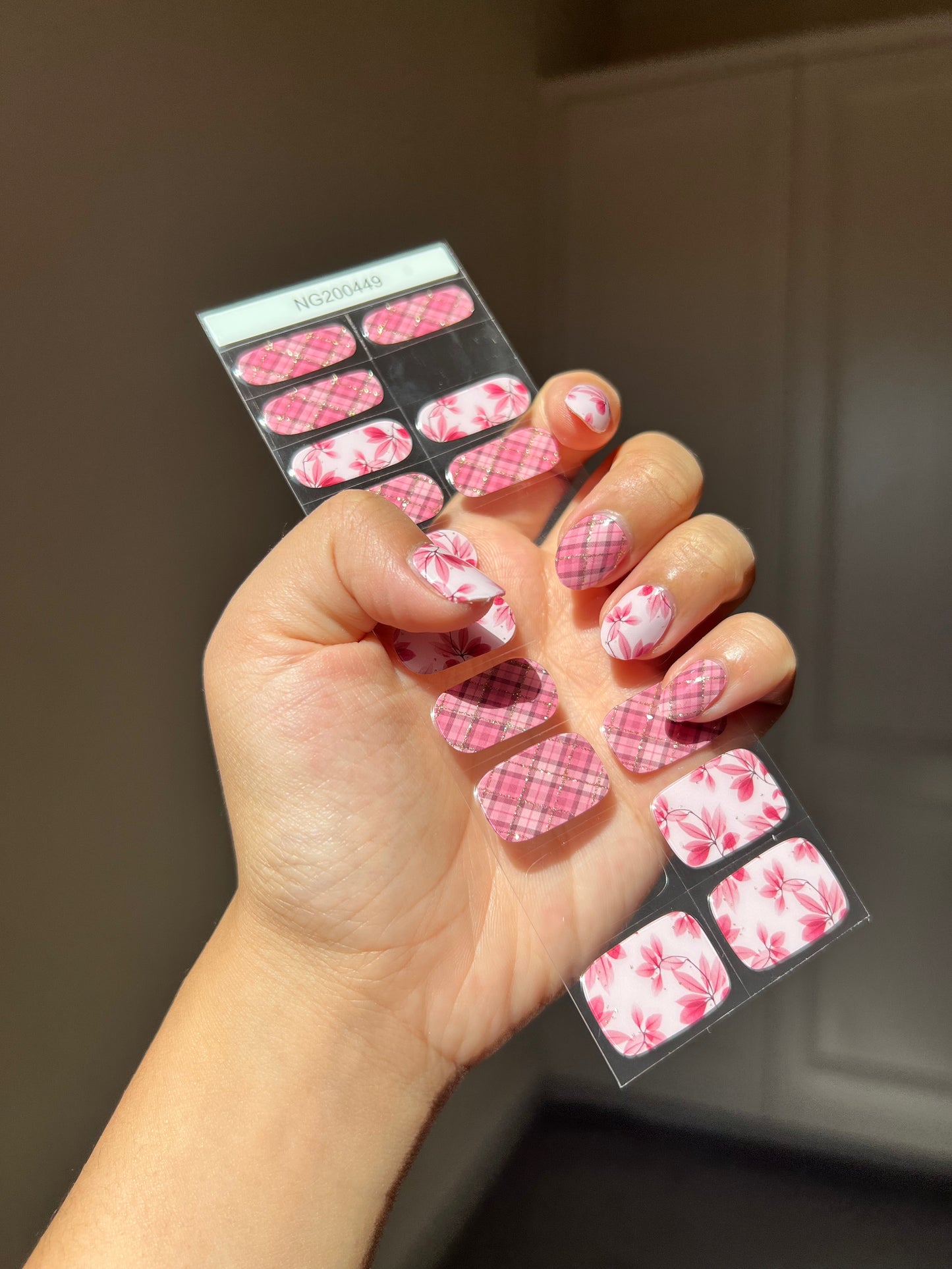 Kit de pegatinas para uñas de gel semicurado con diseño de cuadros rosas otoñales