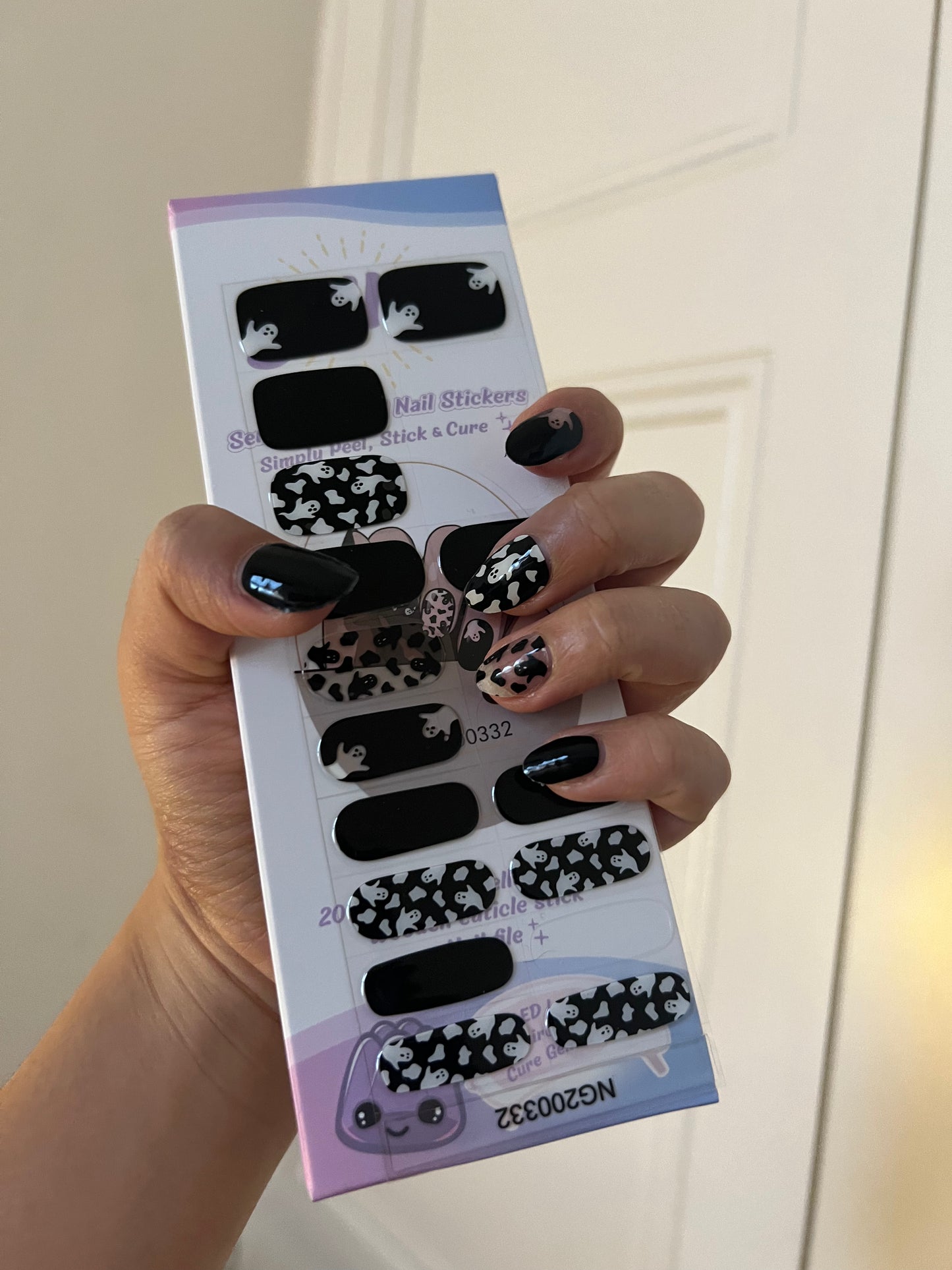 Kit de pegatinas para uñas de gel semicurado "Midnight Peek-A-Boo" DIY