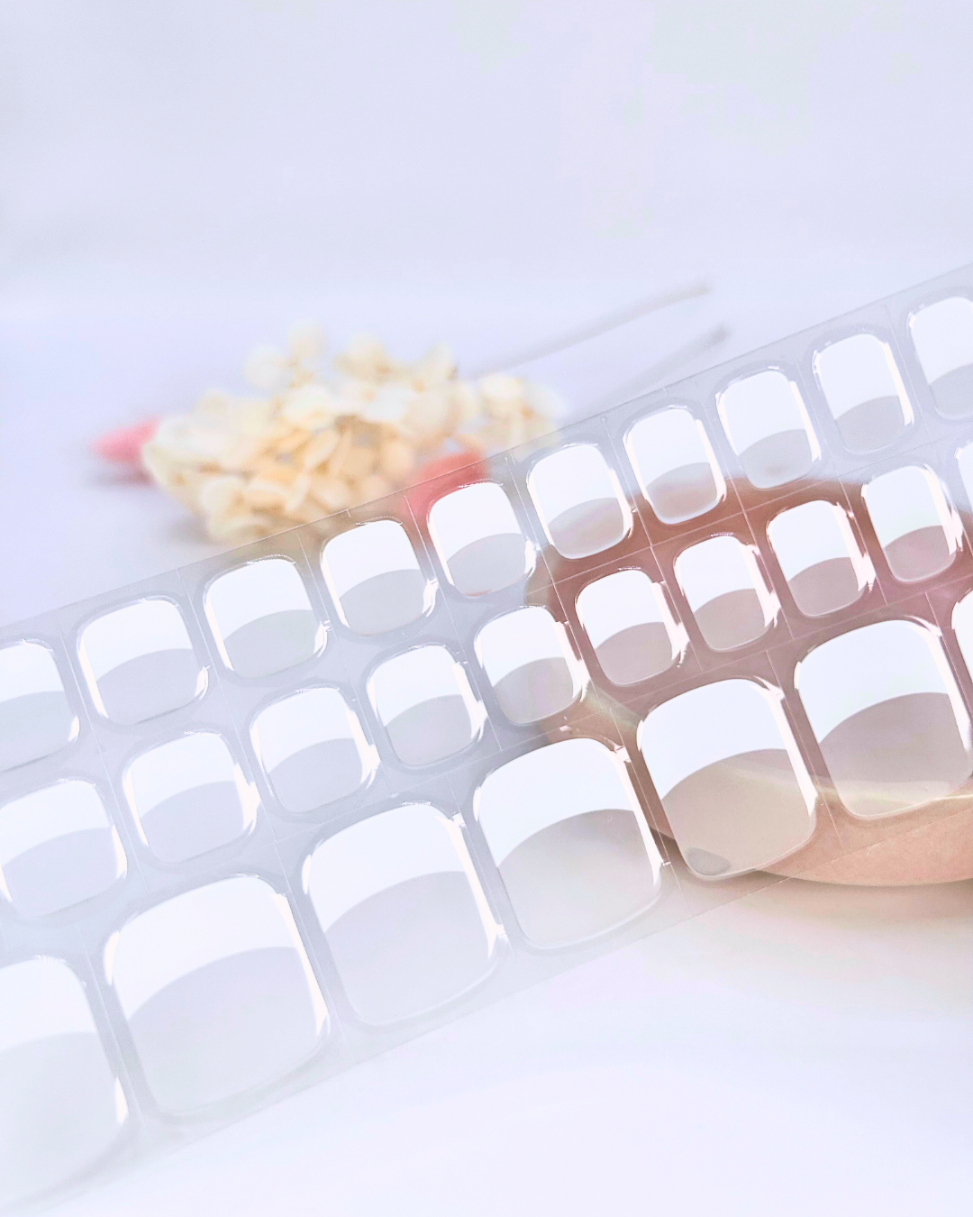 (PEDI/TOES) Classique White French Tip Semicured Gel Nail Sticker Kit